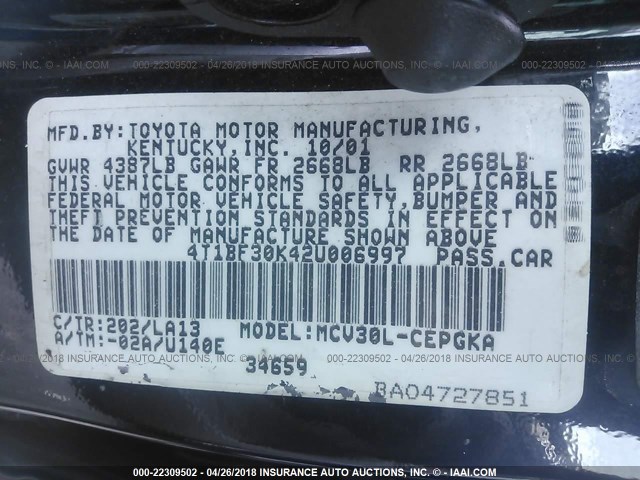 4T1BF30K42U006997 - 2002 TOYOTA CAMRY LE/XLE/SE შავი ფოტო 9