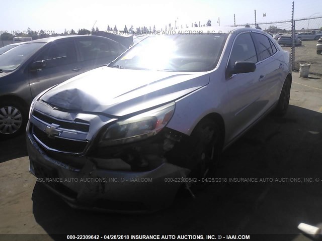 1G11B5SAXDF196011 - 2013 CHEVROLET MALIBU LS ვერცხლისფერი ფოტო 2