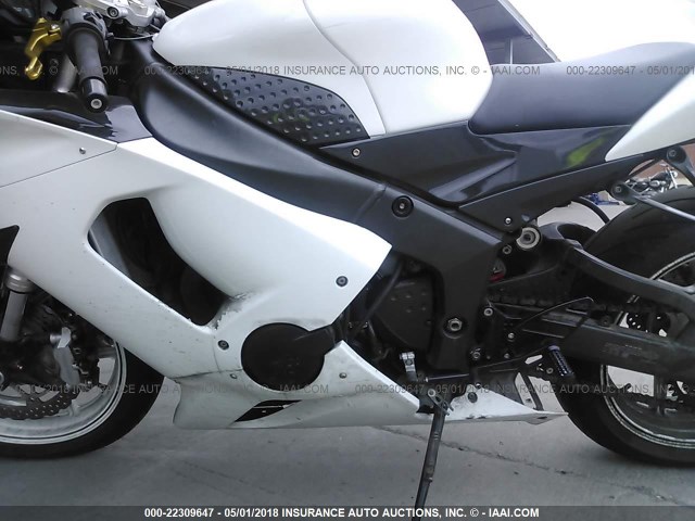 JKBZXJD116A001534 - 2006 KAWASAKI ZX636 C1 WHITE photo 9