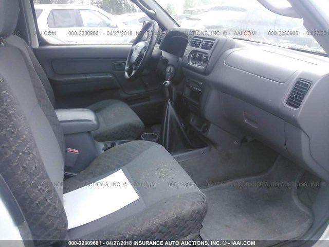 5N1ED28Y81C549666 - 2001 NISSAN XTERRA XE/SE WHITE photo 5