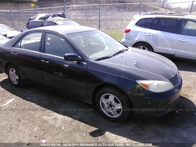 4T1BF30K32U017358 - 2002 TOYOTA CAMRY LE/XLE/SE შავი ფოტო 1