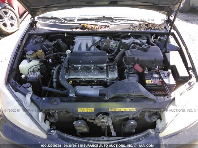 4T1BF30K32U017358 - 2002 TOYOTA CAMRY LE/XLE/SE შავი ფოტო 10