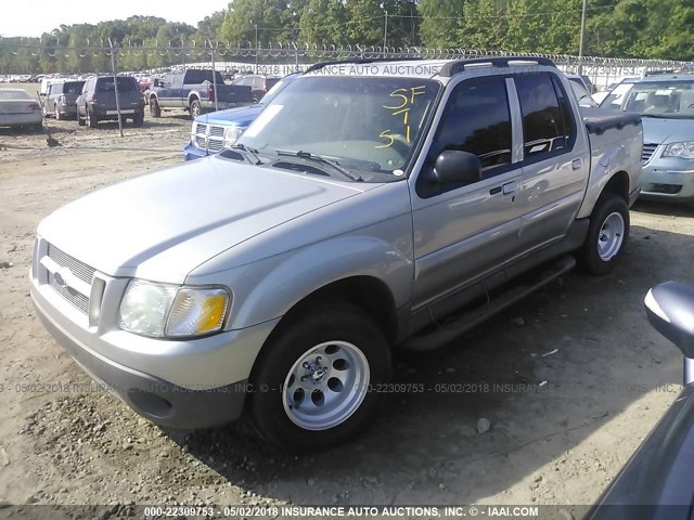 1FMZU67E23UB07091 - 2003 FORD EXPLORER SPORT TR  SILVER photo 2