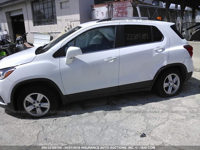 3GNCJPSB7JL148658 - 2018 CHEVROLET TRAX 1LT WHITE photo 6