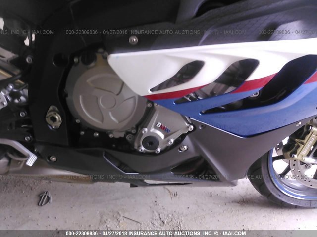 WB1051705BZV42218 - 2011 BMW S 1000 RR WHITE photo 8