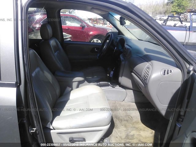 1GNDS13SX62128586 - 2006 CHEVROLET TRAILBLAZER LS/LT SILVER photo 5