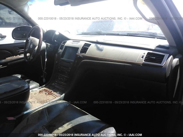 1GYFK63867R260167 - 2007 CADILLAC ESCALADE LUXURY ნაცრისფერი ფოტო 5