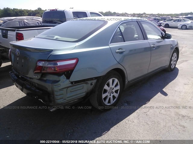4T1BK46KX8U566458 - 2008 TOYOTA CAMRY LE/XLE/SE GREEN photo 4