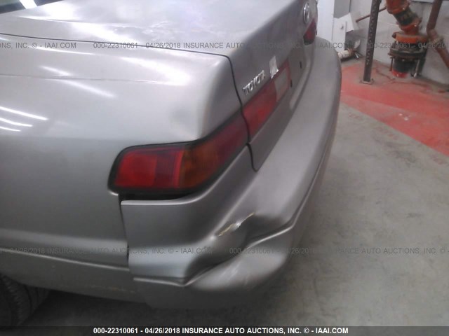 4T1BF22K4VU015730 - 1997 TOYOTA CAMRY CE/LE/XLE GRAY photo 6