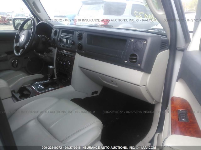 1J8HG58N96C253023 - 2006 JEEP COMMANDER LIMITED SILVER photo 5