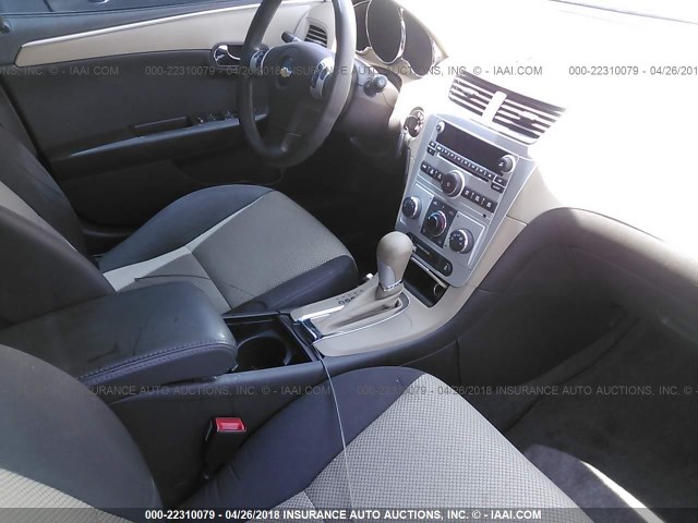 1G1ZB5E06CF200950 - 2012 CHEVROLET MALIBU LS 金色 照片 5