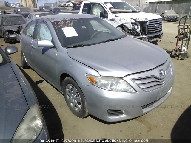 4T1BF3EK5AU041961 - 2010 TOYOTA CAMRY SE/LE/XLE SILVER photo 1