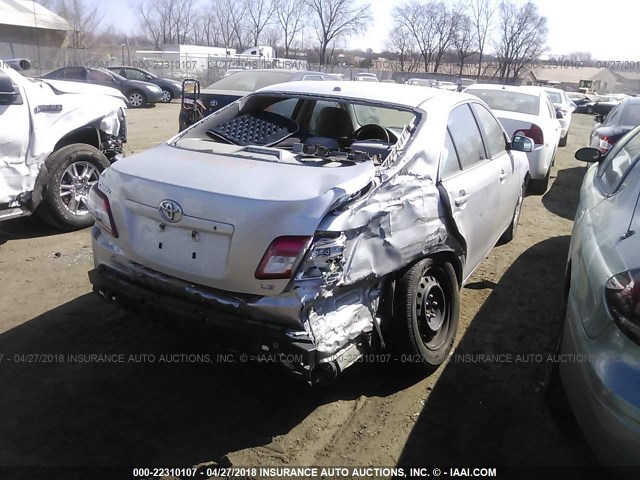 4T1BF3EK5AU041961 - 2010 TOYOTA CAMRY SE/LE/XLE SILVER photo 4