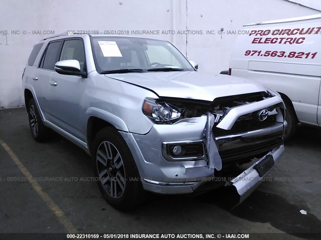 JTEBU5JR8H5442011 - 2017 TOYOTA 4RUNNER SR5 PREM/LTDL/TRAIL/TRD SILVER photo 1