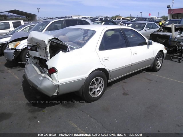JT2BF22K7W0106951 - 1998 TOYOTA CAMRY CE/LE/XLE 白色 照片 4