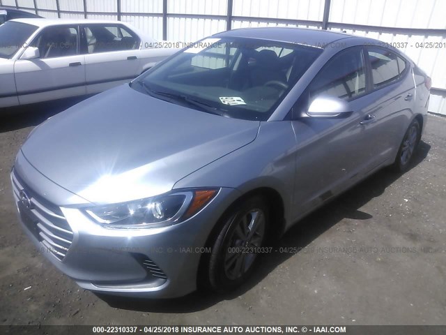 5NPD84LF5HH157135 - 2017 HYUNDAI ELANTRA SE/VALUE/LIMITED SILVER photo 2