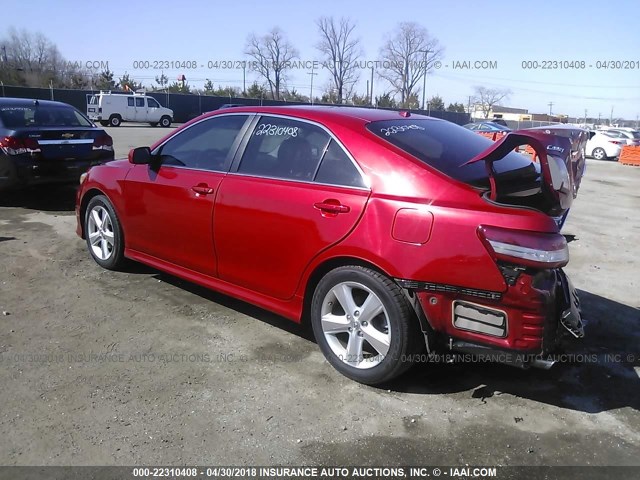 4T1BF3EK9BU702831 - 2011 TOYOTA CAMRY SE/LE/XLE 红色 照片 3