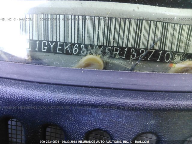 1GYEK63NX5R132710 - 2005 CADILLAC ESCALADE LUXURY Silber Foto 9