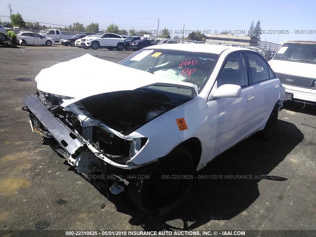 4T1BE32K62U069650 - 2002 TOYOTA CAMRY LE/XLE/SE 白色 照片 2