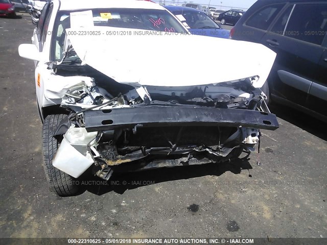 4T1BE32K62U069650 - 2002 TOYOTA CAMRY LE/XLE/SE 白色 照片 6