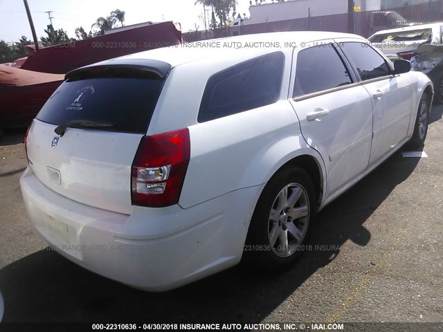 2D4FV47T66H403748 - 2006 DODGE MAGNUM SE WHITE photo 4