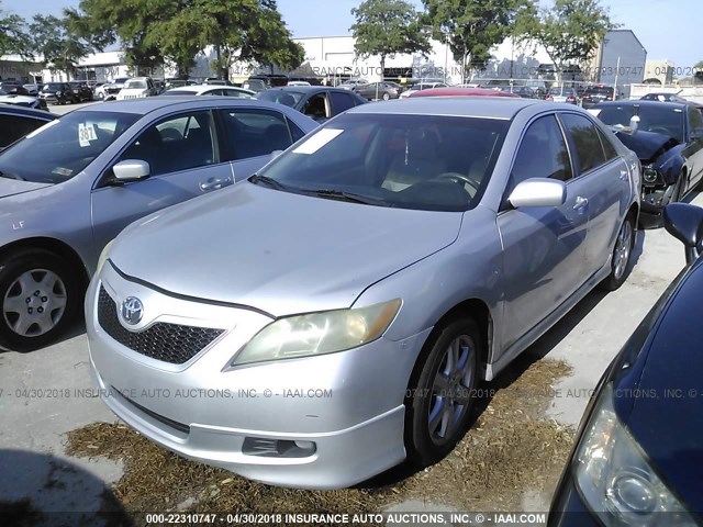 4T1BE46K47U012886 - 2007 TOYOTA CAMRY NEW GENERAT CE/LE/XLE/SE SILVER photo 2