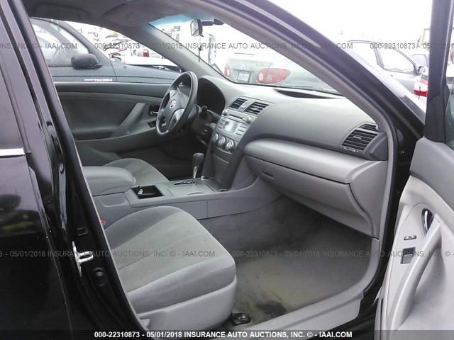 4T4BE46K99R096521 - 2009 TOYOTA CAMRY SE/LE/XLE BLACK photo 5