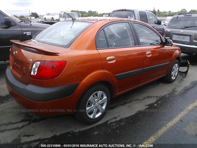 KNADE123286386653 - 2008 KIA RIO LX/SX ORANGE photo 4