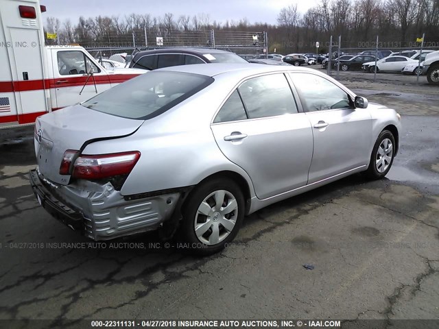 4T1BE46K69U340698 - 2009 TOYOTA CAMRY SE/LE/XLE SILVER photo 4