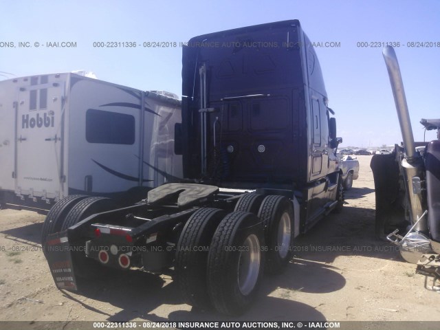 3AKJGLDR6DSBA4633 - 2013 FREIGHTLINER CASCADIA 125  MAROON photo 4