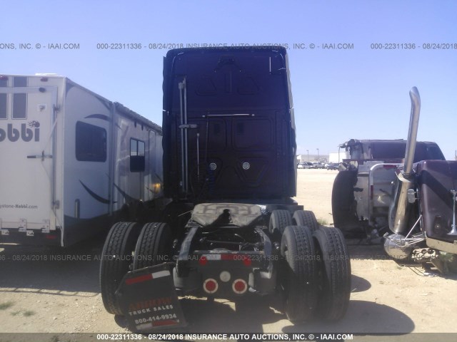 3AKJGLDR6DSBA4633 - 2013 FREIGHTLINER CASCADIA 125  MAROON photo 8