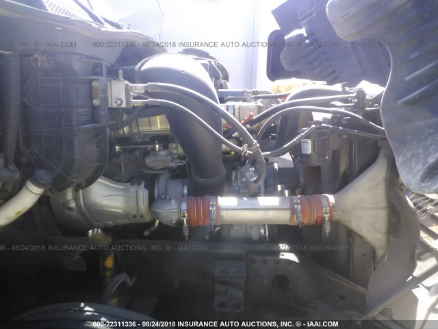 3AKJGLDR6DSBA4633 - 2013 FREIGHTLINER CASCADIA 125  MAROON photo 9