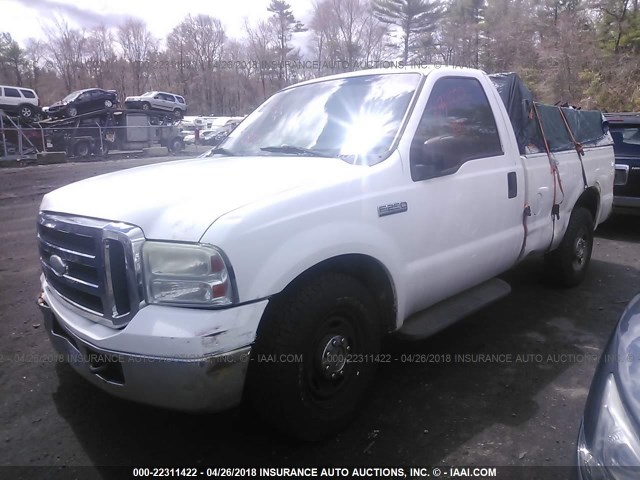 1FTNF20595EA49879 - 2005 FORD F250 SUPER DUTY WHITE photo 2