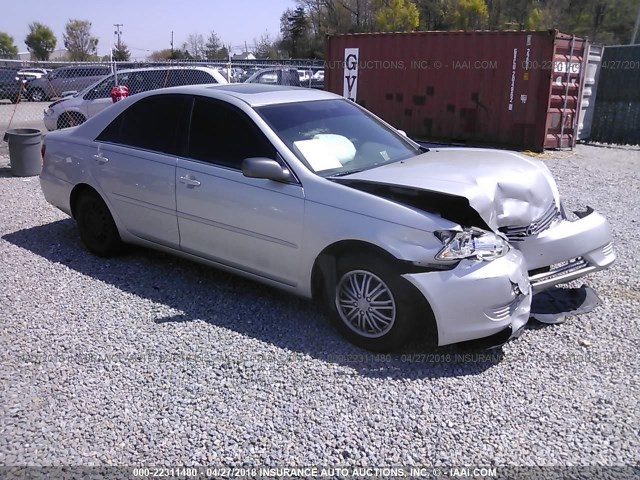 4T1BE32K95U597882 - 2005 TOYOTA CAMRY LE/XLE/SE 银色 照片 1