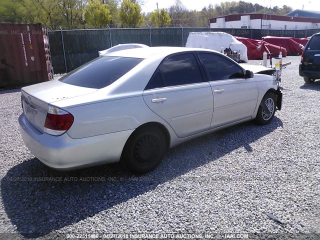 4T1BE32K95U597882 - 2005 TOYOTA CAMRY LE/XLE/SE 银色 照片 4