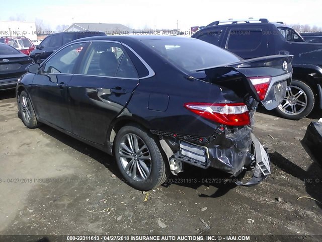 4T1BF1FK4HU767856 - 2017 TOYOTA CAMRY LE/XLE/SE/XSE BLACK photo 3