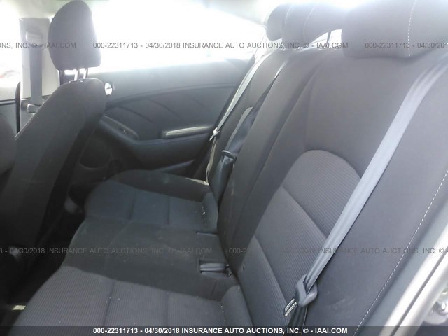 3KPFK4A78HE088404 - 2017 KIA FORTE LX BLACK photo 8