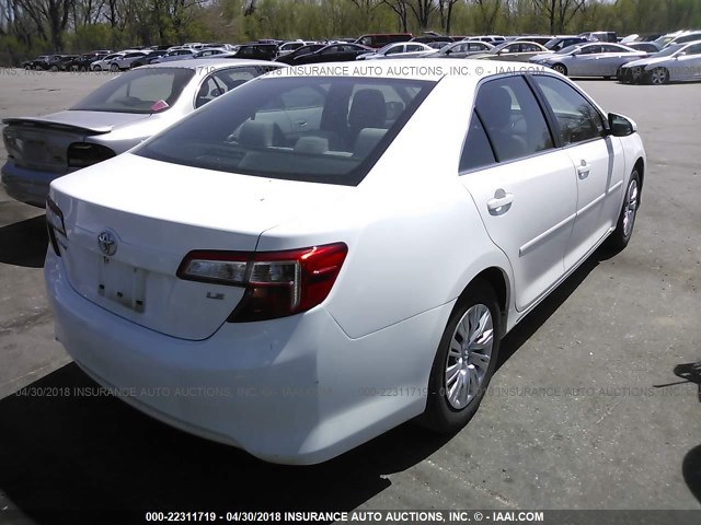 4T4BF1FK7CR257452 - 2012 TOYOTA CAMRY SE/LE/XLE WHITE photo 4