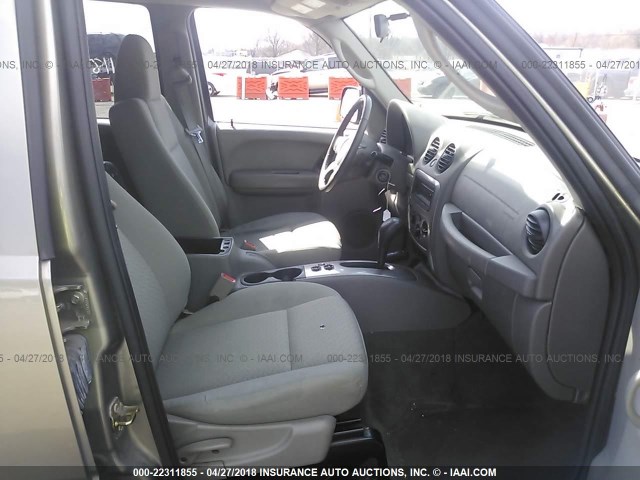 1J4GL38K56W100088 - 2006 JEEP LIBERTY RENEGADE BEIGE photo 5