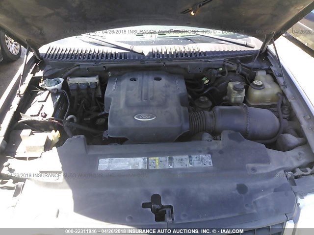 1FMEU15W13LA53656 - 2003 FORD EXPEDITION XLT Grün Foto 10