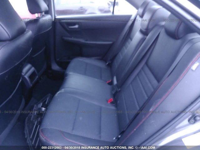 4T1BF1FK3GU554122 - 2016 TOYOTA CAMRY LE/XLE/SE/XSE GRAY photo 8