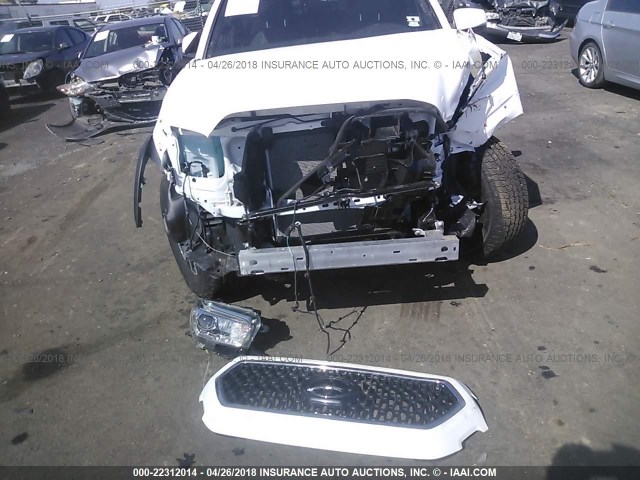 3TMDZ5BN8JM038992 - 2018 TOYOTA TACOMA DBL CAB/SR5/TRD SPORT/OR WHITE photo 6