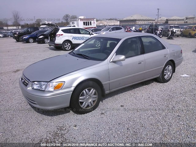 4T1BG22K21U051231 - 2001 TOYOTA CAMRY CE/LE/XLE 银色 照片 2