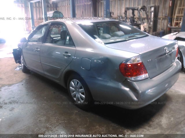 4T1BE32K45U539744 - 2005 TOYOTA CAMRY LE/XLE/SE GRAY photo 3