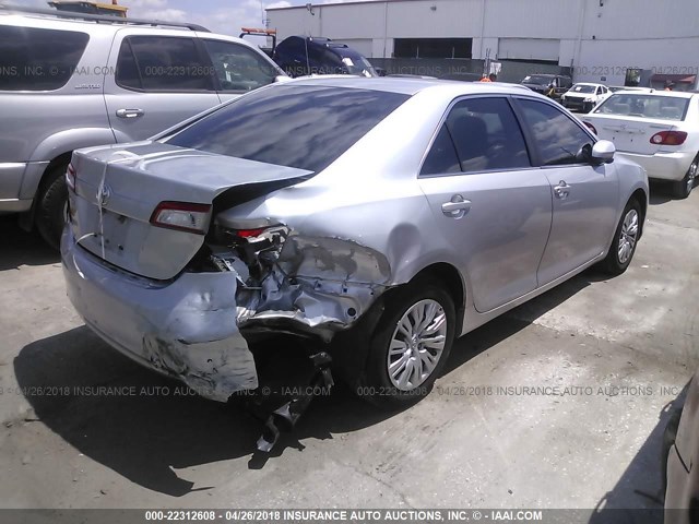 4T4BF1FK3ER354926 - 2014 TOYOTA CAMRY L/SE/LE/XLE 银色 照片 4