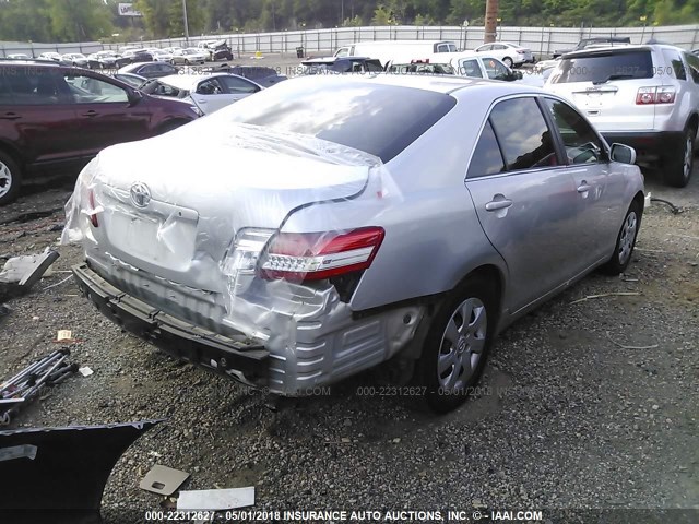 4T1BF3EK4BU623065 - 2011 TOYOTA CAMRY SE/LE/XLE SILVER photo 4