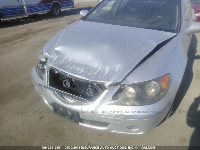 JH4KB16596C010043 - 2006 ACURA RL SILVER photo 6