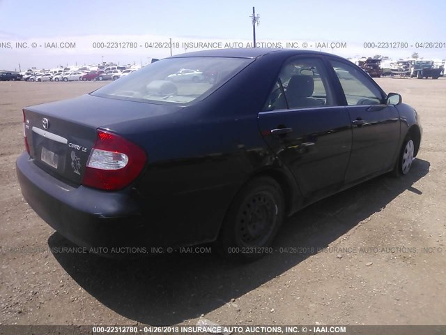 4T1BE32K52U020004 - 2002 TOYOTA CAMRY LE/XLE/SE შავი ფოტო 4