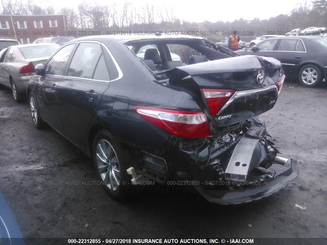 4T1BF1FK4HU742570 - 2017 TOYOTA CAMRY LE/XLE/SE/XSE BLACK photo 3