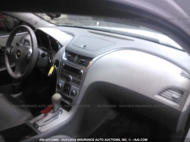 1G1ZB5E11BF356661 - 2011 CHEVROLET MALIBU LS 白色 照片 5